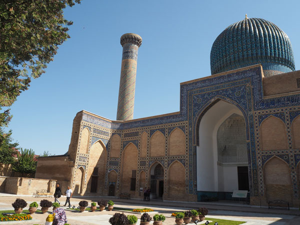青の都、サマルカンドの美しいモスク